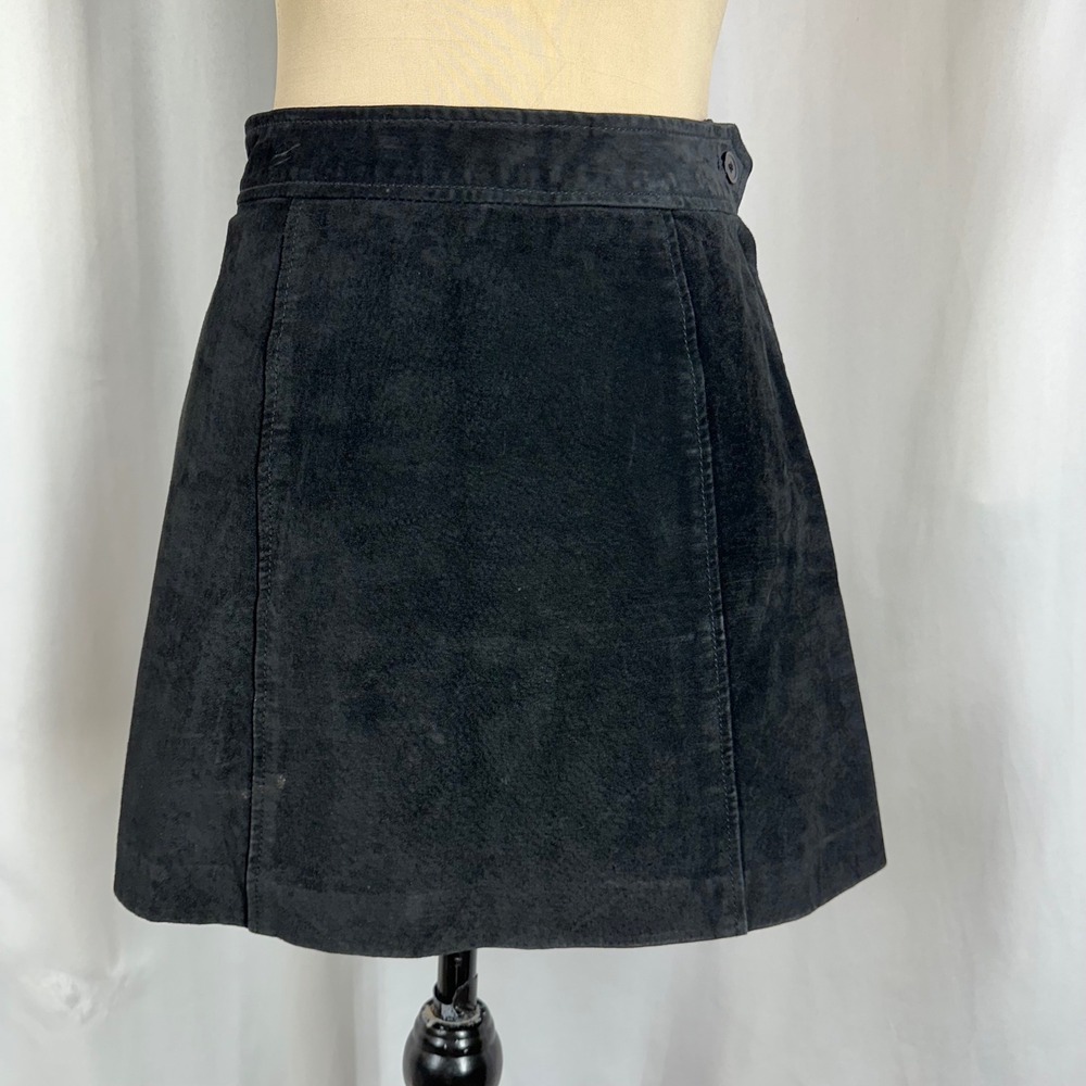 G2000 Black Genuine Leather Suede Mini Skirt Size 3 A Line Zip Button Closure